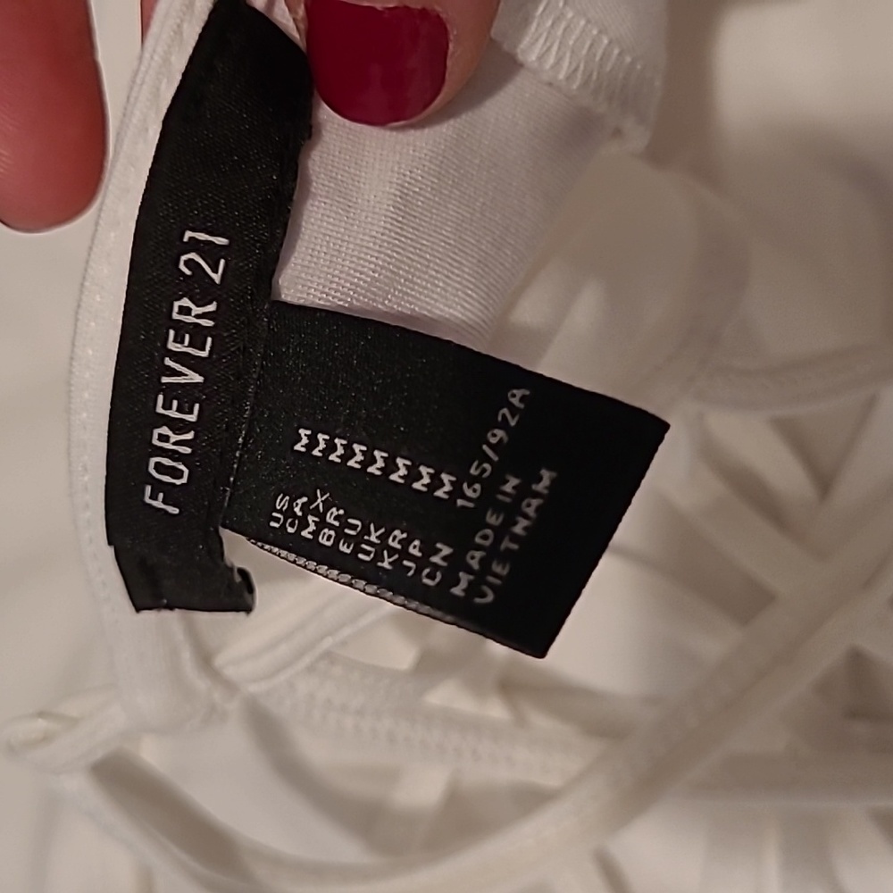 Backless Criss-Cross White Bodysuit - Picture 5 of 7